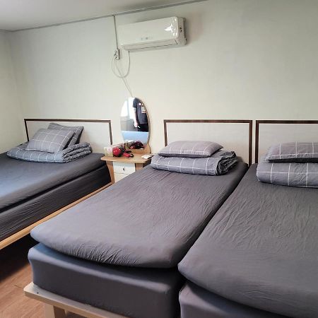 Able Guesthouse Hongdae 2 Сеул Экстерьер фото