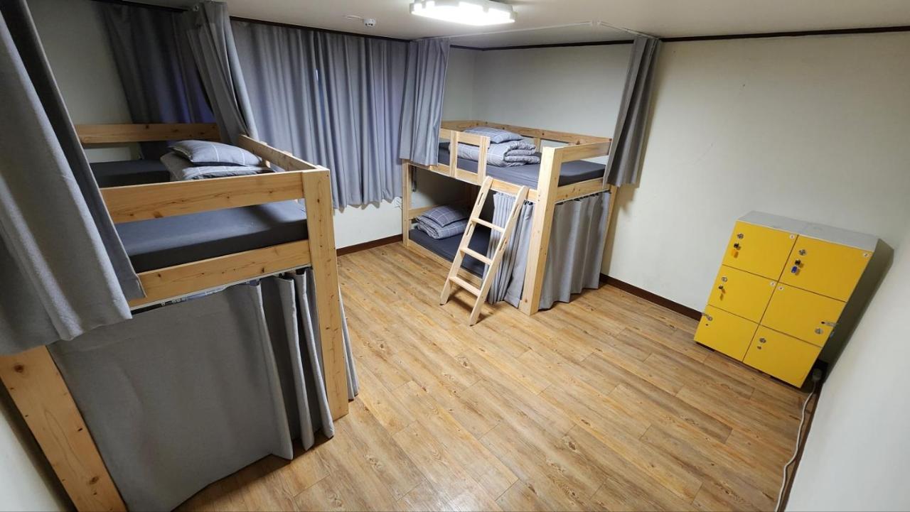 Able Guesthouse Hongdae 2 Сеул Экстерьер фото