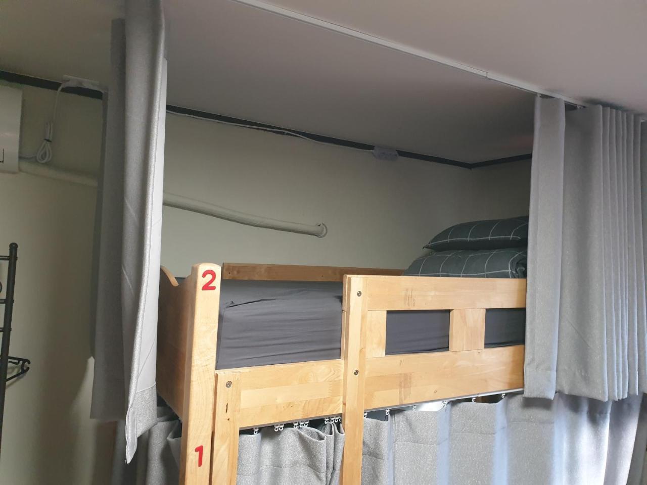 Able Guesthouse Hongdae 2 Сеул Экстерьер фото